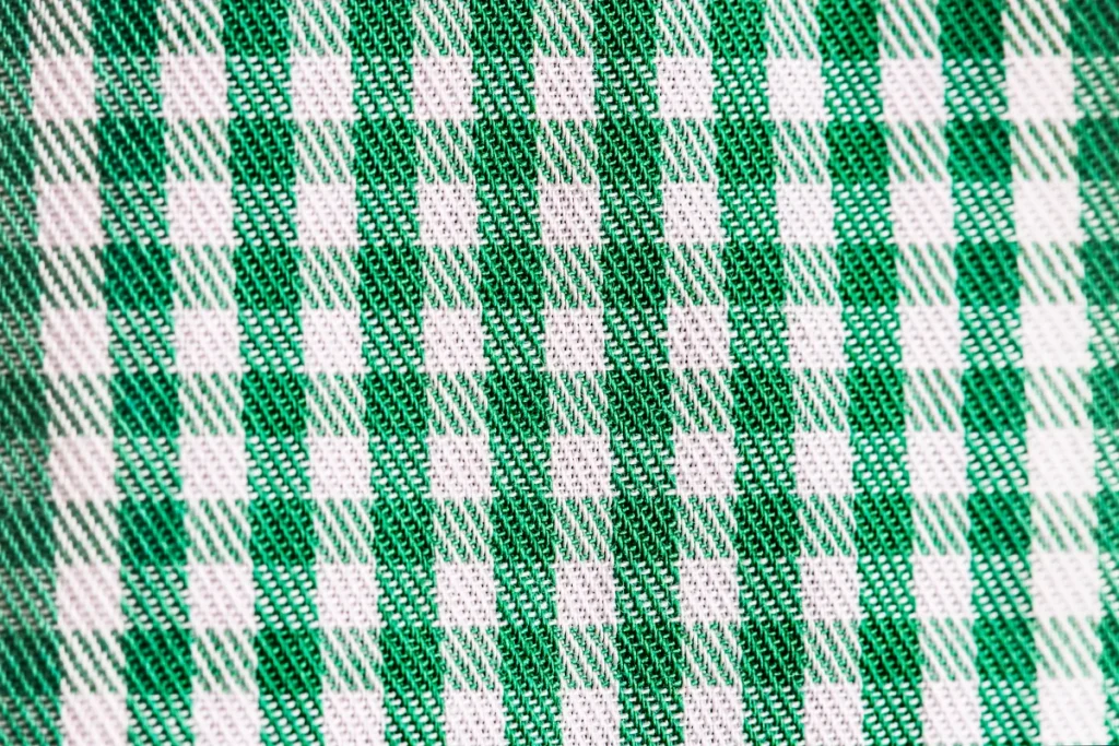 Giyim, ev tekstili ve endüstriyel alanda kullanılan dokuma kumaş örnekleri